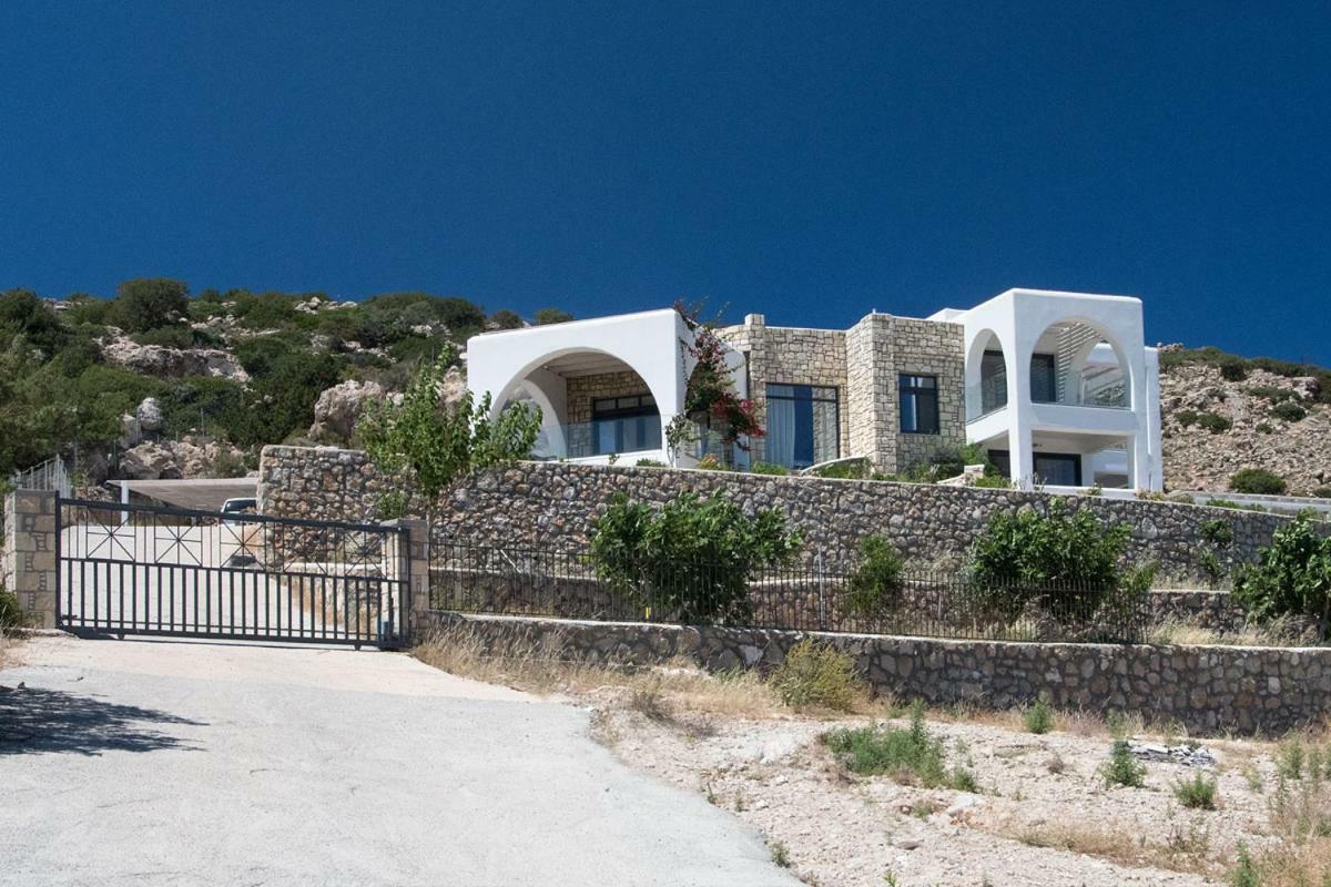 Evilia Luxury Villa Amoopi Eksteriør billede